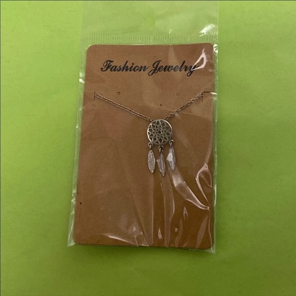 ⭐️Last one! NWT Boho Dream Catcher Necklace - Picture 2 of 3